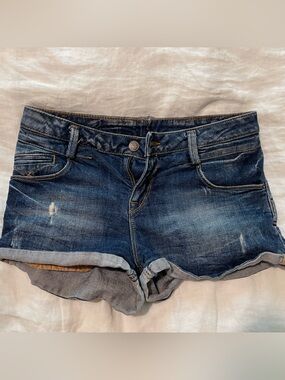 Zara TRF Premium Wash Y2K Denim Shorts | Rolled cuff | Distressed |